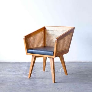 Kamata Chair
