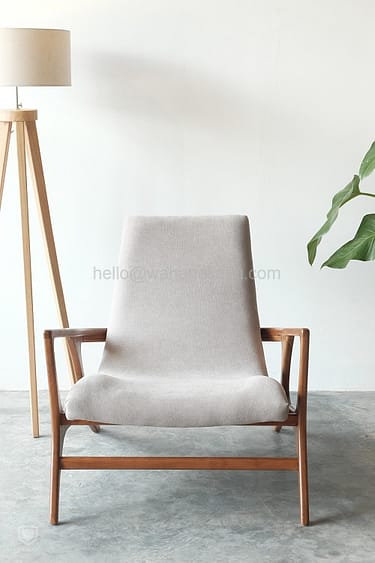 Naura Lounge Chair