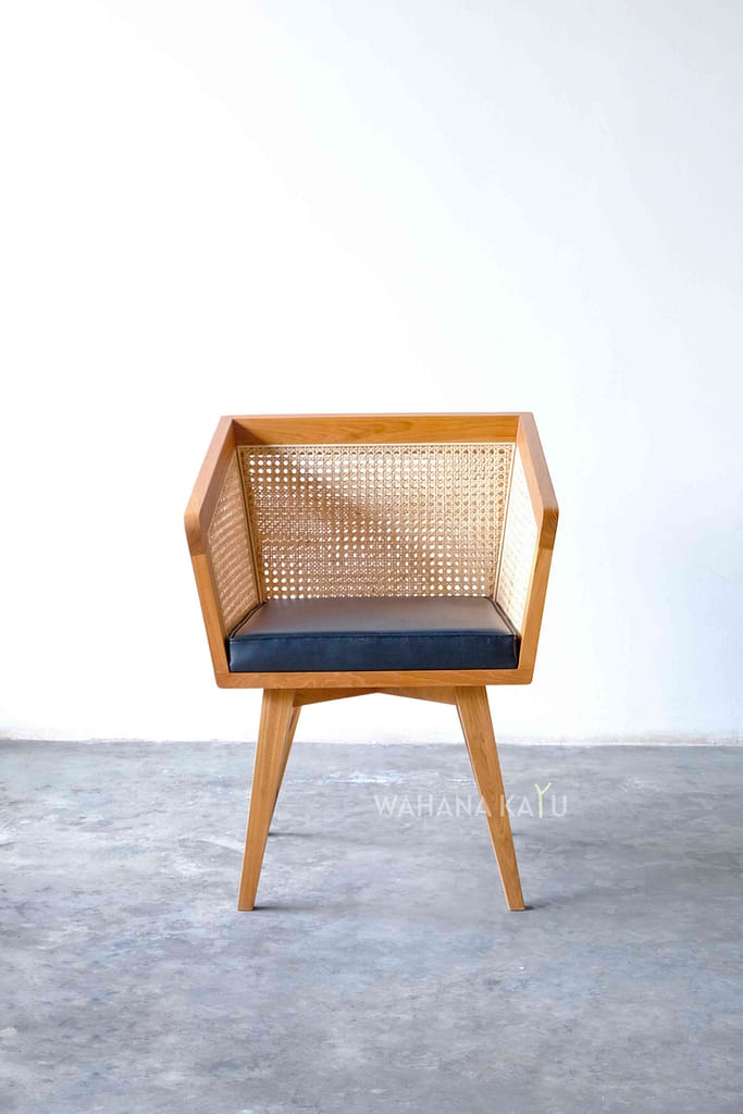 Kamata Chairs